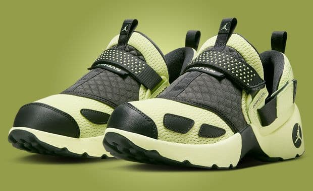 Jordan Trunner LX Luminous Green (W)